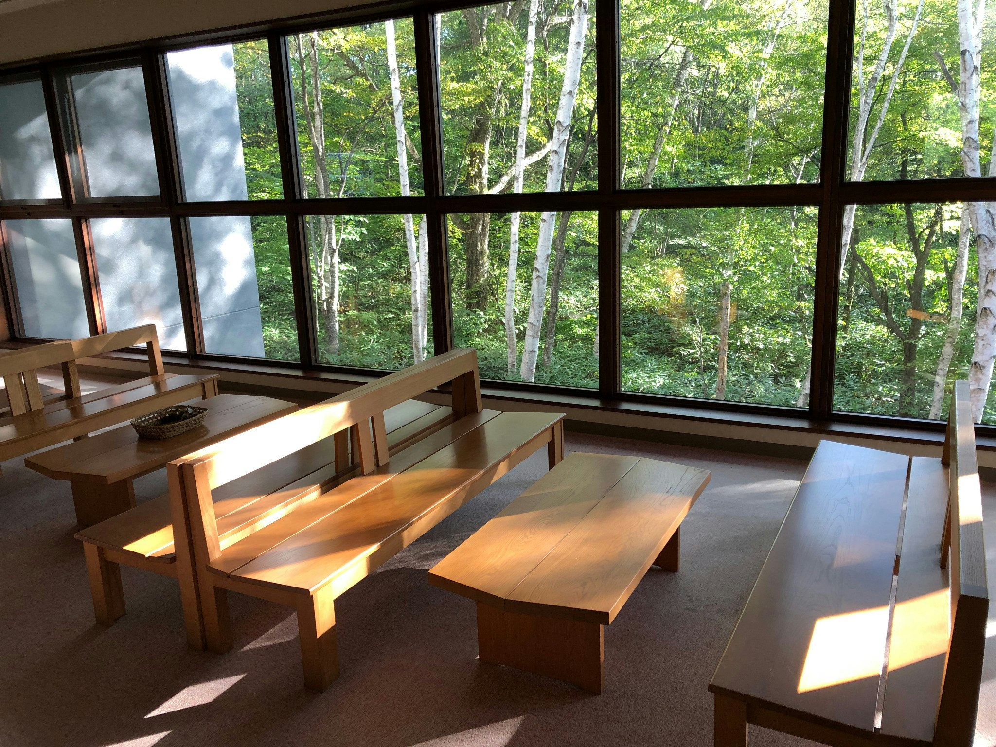 和室22畳、会津高原の自然豊かな環境でスポーツ、研修、野外活動などの教育研修活動用の施設です。